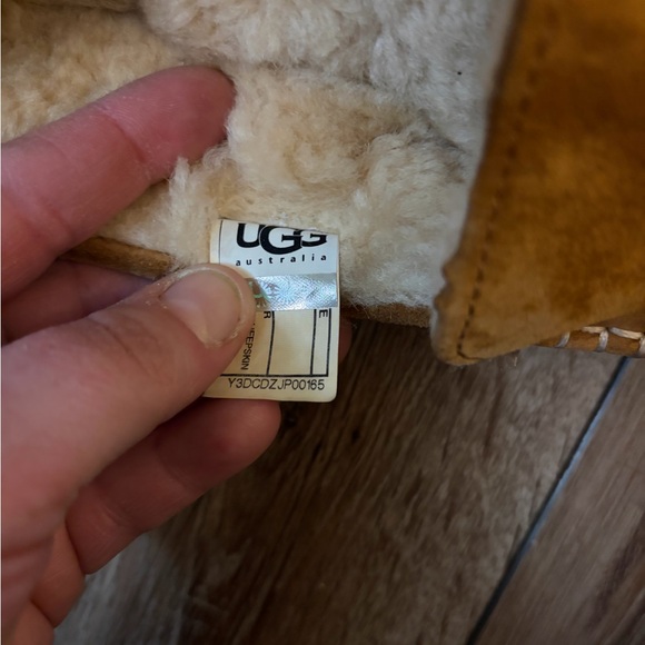 UGG Tan Sheepskin Moccasin - Picture 2 of 8